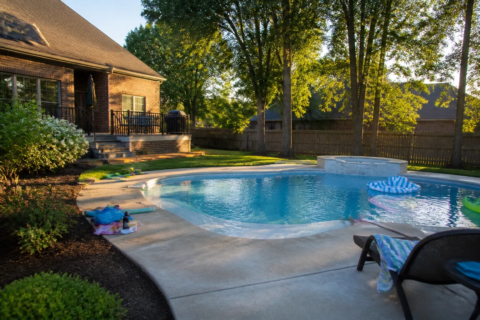 Mt Juliet Pool Builders custom concrete pool