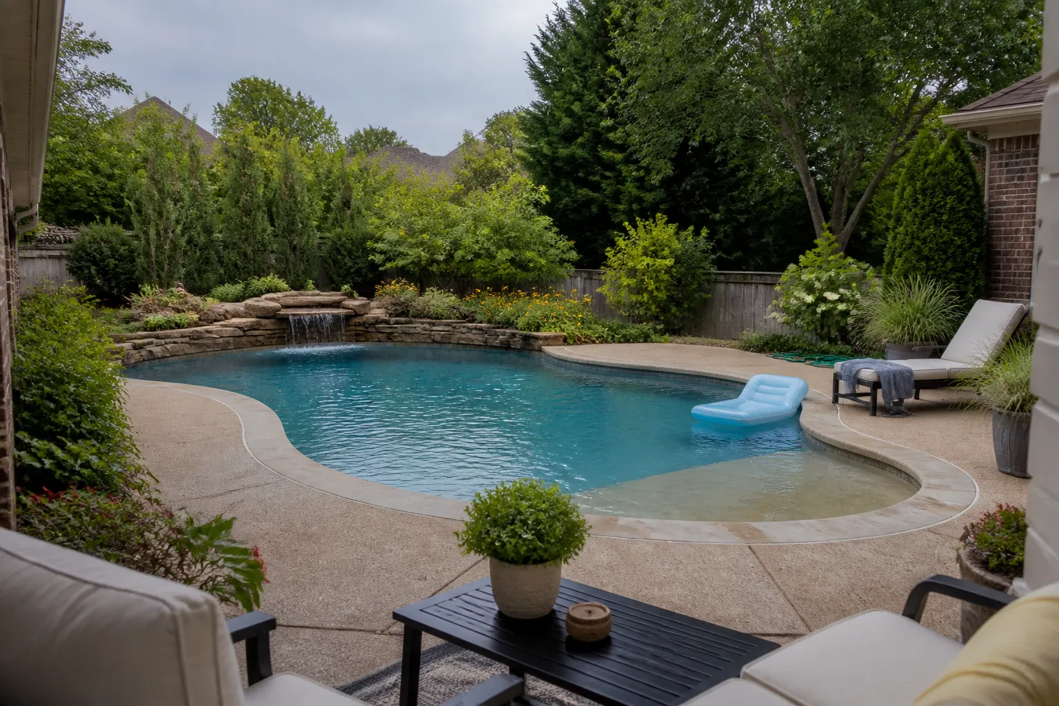 Family ready freeform pool in Mt. Juliet